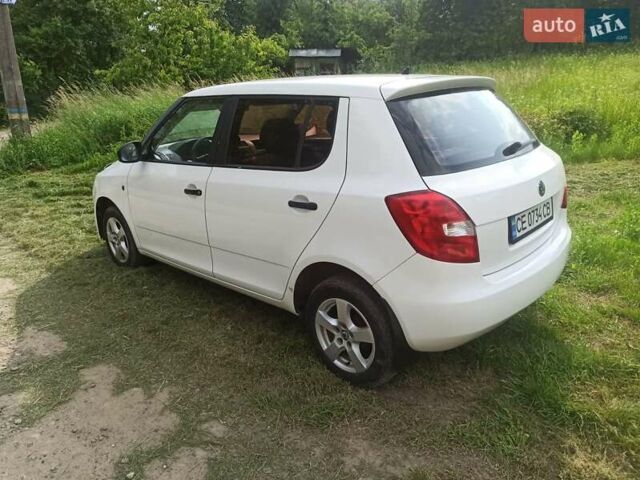 Білий Шкода Фабія, об'ємом двигуна 1.2 л та пробігом 246 тис. км за 4300 $, фото 8 на Automoto.ua