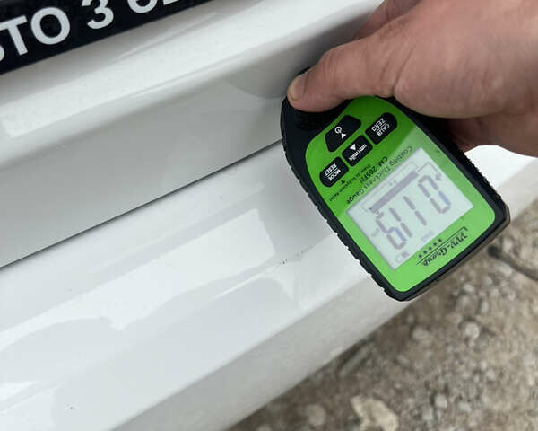 Білий Шкода Фабія, об'ємом двигуна 1.2 л та пробігом 176 тис. км за 4400 $, фото 58 на Automoto.ua