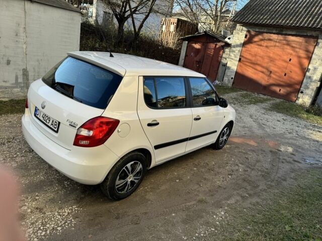 Білий Шкода Фабія, об'ємом двигуна 1.4 л та пробігом 280 тис. км за 3000 $, фото 3 на Automoto.ua