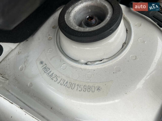 Білий Шкода Фабія, об'ємом двигуна 1.2 л та пробігом 176 тис. км за 4400 $, фото 51 на Automoto.ua