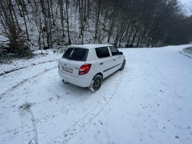 Білий Шкода Фабія, об'ємом двигуна 1.2 л та пробігом 146 тис. км за 4700 $, фото 5 на Automoto.ua