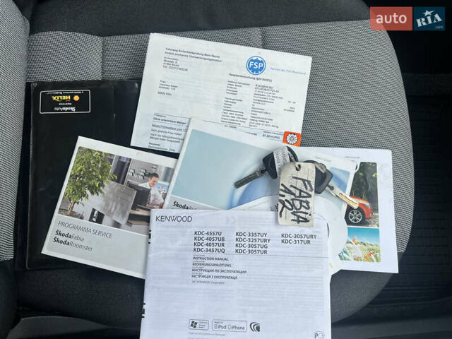 Білий Шкода Фабія, об'ємом двигуна 1.2 л та пробігом 176 тис. км за 4400 $, фото 47 на Automoto.ua