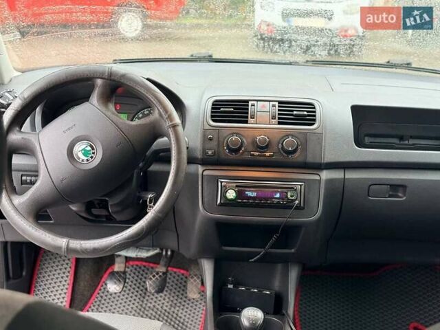 Белый Шкода Фабия, объемом двигателя 1.42 л и пробегом 273 тыс. км за 3800 $, фото 15 на Automoto.ua