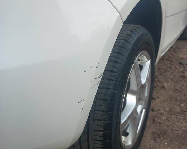 Белый Шкода Фабия, объемом двигателя 1.2 л и пробегом 185 тыс. км за 4700 $, фото 10 на Automoto.ua