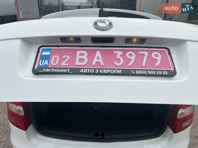 Білий Шкода Фабія, об'ємом двигуна 1.2 л та пробігом 176 тис. км за 4400 $, фото 35 на Automoto.ua