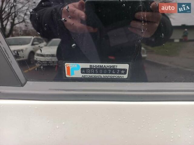 Белый Шкода Фабия, объемом двигателя 1.2 л и пробегом 48 тыс. км за 5000 $, фото 15 на Automoto.ua