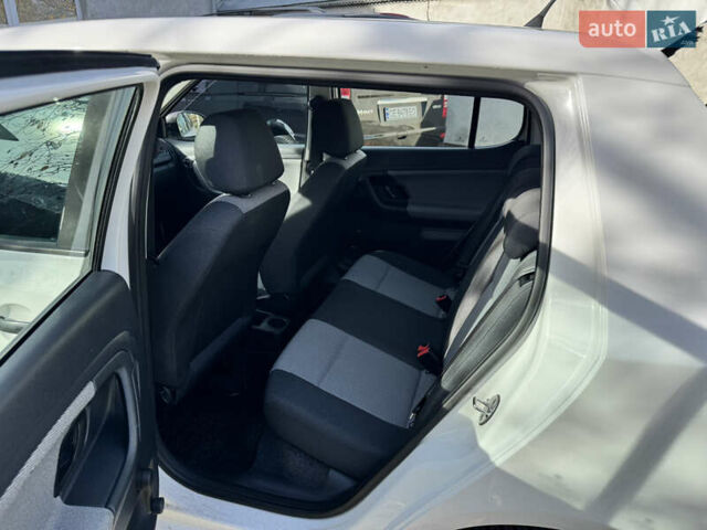 Белый Шкода Фабия, объемом двигателя 1.2 л и пробегом 158 тыс. км за 5499 $, фото 10 на Automoto.ua