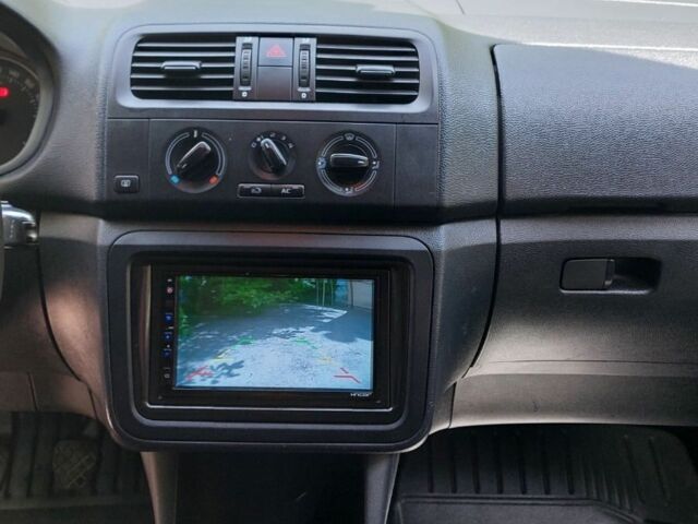 Білий Шкода Фабія, об'ємом двигуна 1.4 л та пробігом 180 тис. км за 6200 $, фото 1 на Automoto.ua
