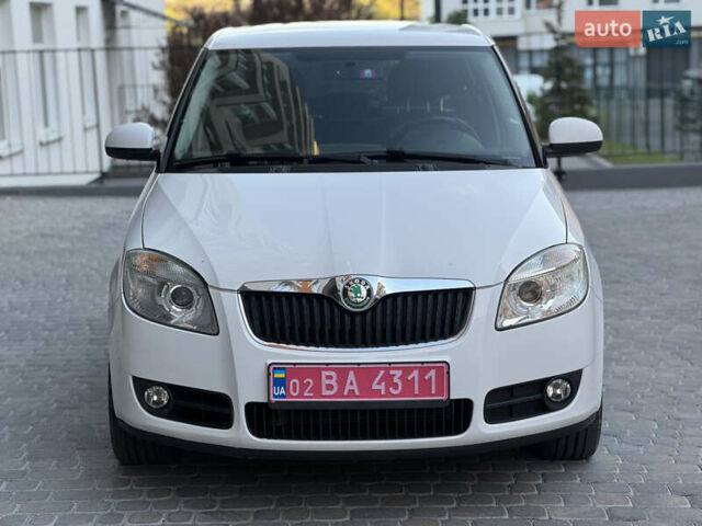 Білий Шкода Фабія, об'ємом двигуна 1.6 л та пробігом 218 тис. км за 6800 $, фото 14 на Automoto.ua