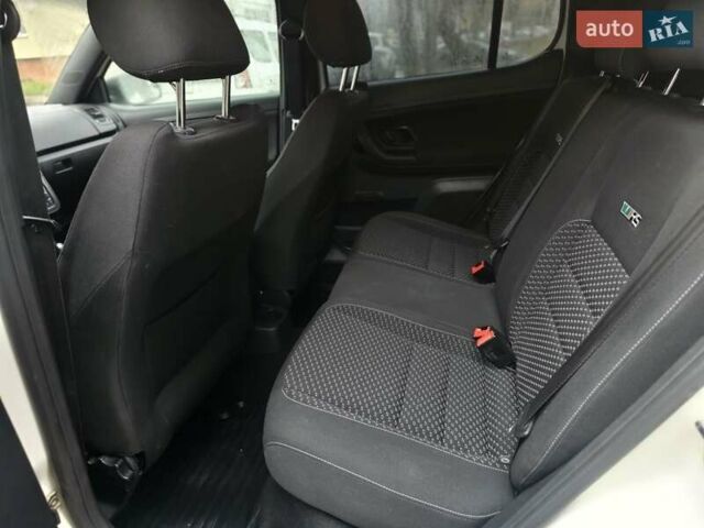 Белый Шкода Фабия, объемом двигателя 1.39 л и пробегом 213 тыс. км за 7250 $, фото 12 на Automoto.ua