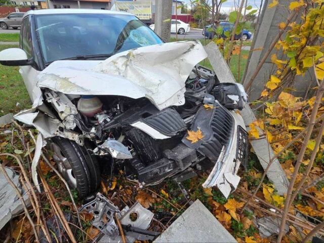 Білий Шкода Фабія, об'ємом двигуна 1.2 л та пробігом 209 тис. км за 2500 $, фото 1 на Automoto.ua