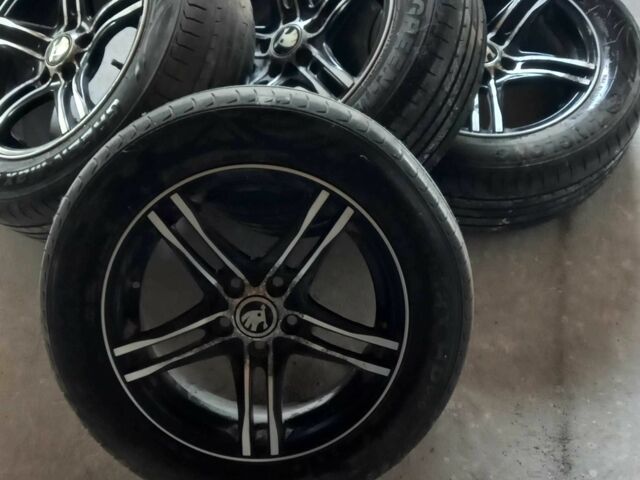 Білий Шкода Фабія, об'ємом двигуна 1.6 л та пробігом 264 тис. км за 5000 $, фото 1 на Automoto.ua