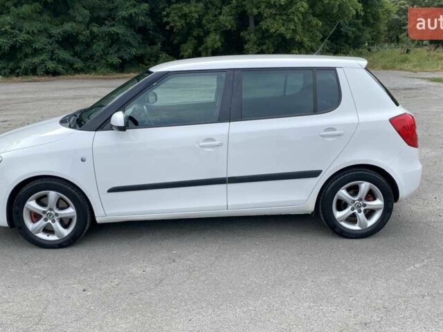 Білий Шкода Фабія, об'ємом двигуна 1.2 л та пробігом 209 тис. км за 2500 $, фото 5 на Automoto.ua