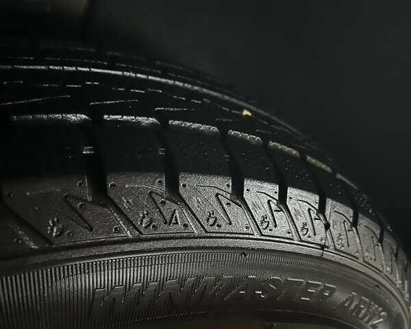 Белый Шкода Фабия, объемом двигателя 1.39 л и пробегом 141 тыс. км за 5400 $, фото 13 на Automoto.ua