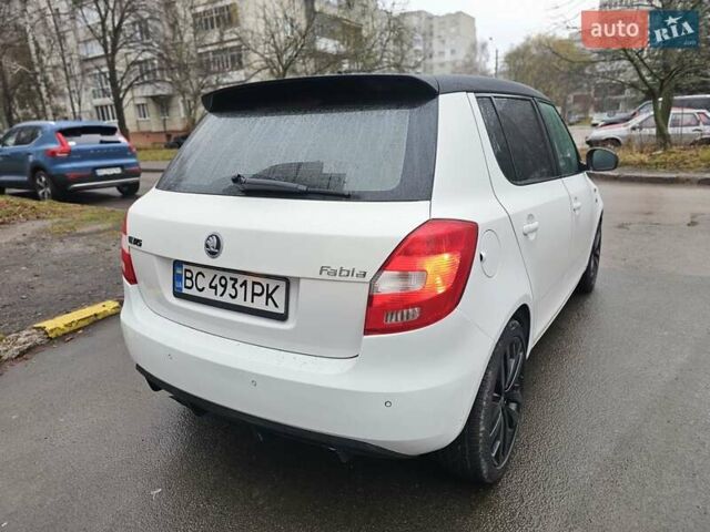Белый Шкода Фабия, объемом двигателя 1.39 л и пробегом 213 тыс. км за 7250 $, фото 4 на Automoto.ua