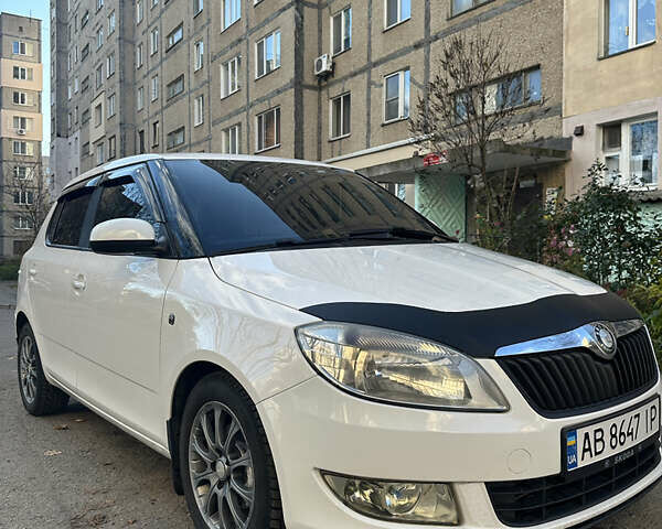 Белый Шкода Фабия, объемом двигателя 1.6 л и пробегом 196 тыс. км за 5200 $, фото 13 на Automoto.ua