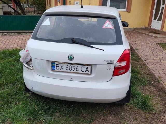 Білий Шкода Фабія, об'ємом двигуна 1.2 л та пробігом 1 тис. км за 2950 $, фото 6 на Automoto.ua