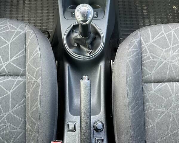 Шкода Фабия 2011 в Буче на Automoto.ua Белый Шкода Фабия, объемом двигателя 1.2 л и пробегом 156 тыс. км за 6300 $, фото 26 на Automoto.ua