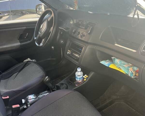 Шкода Фабія 2011 у Києві на Automoto.ua Білий Шкода Фабія, об'ємом двигуна 1.2 л та пробігом 232 тис. км за 5500 $, фото 6 на Automoto.ua