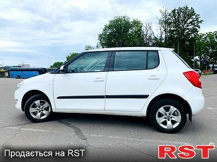 Білий Шкода Фабія, об'ємом двигуна 1.2 л та пробігом 287 тис. км за 4900 $, фото 2 на Automoto.ua