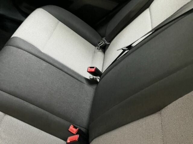 Белый Шкода Фабия, объемом двигателя 1.2 л и пробегом 240 тыс. км за 5000 $, фото 10 на Automoto.ua