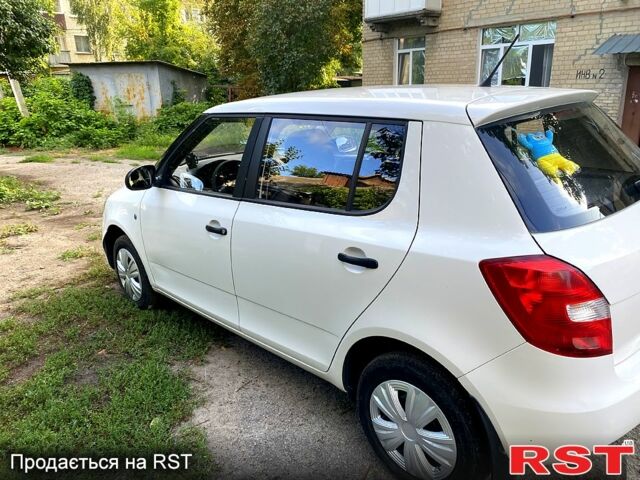 Білий Шкода Фабія, об'ємом двигуна 1.2 л та пробігом 228 тис. км за 5000 $, фото 3 на Automoto.ua