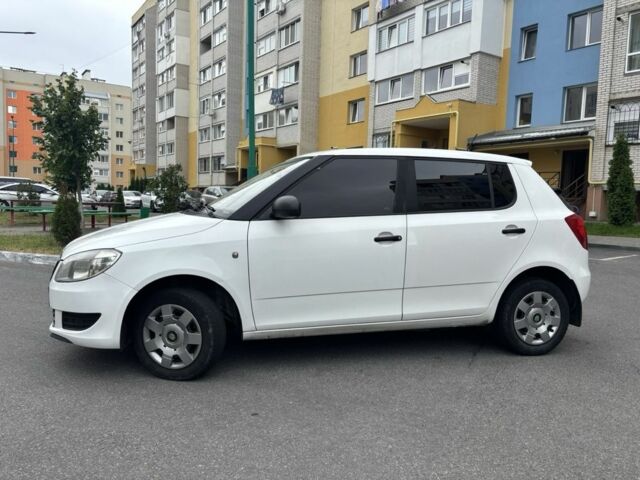 Білий Шкода Фабія, об'ємом двигуна 1.2 л та пробігом 230 тис. км за 4800 $, фото 5 на Automoto.ua