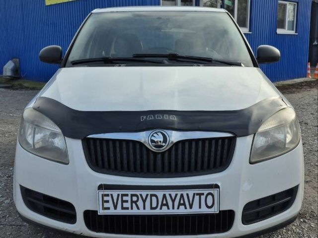 Білий Шкода Фабія, об'ємом двигуна 0 л та пробігом 240 тис. км за 3999 $, фото 4 на Automoto.ua