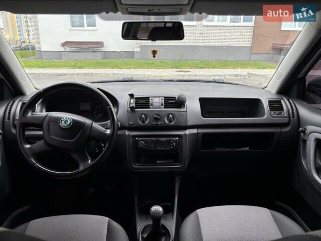 Шкода Фабия 2011 в Виннице на Automoto.ua Белый Шкода Фабия, объемом двигателя 1.2 л и пробегом 230 тыс. км за 4800 $, фото 8 на Automoto.ua