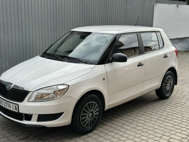 Білий Шкода Фабія, об'ємом двигуна 1.2 л та пробігом 260 тис. км за 4200 $, фото 2 на Automoto.ua