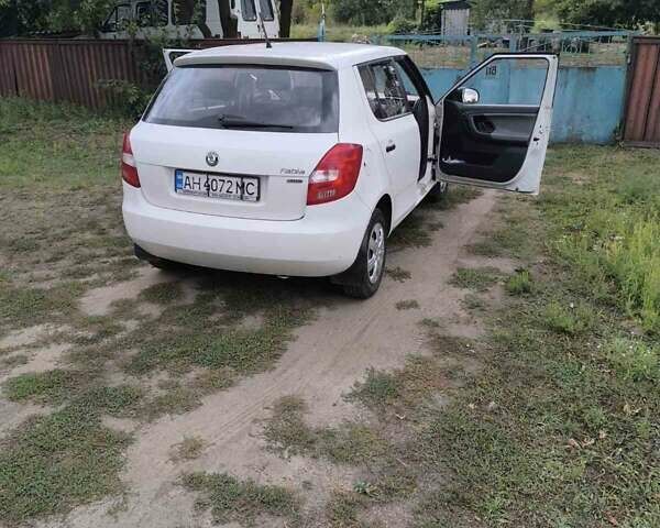 Білий Шкода Фабія, об'ємом двигуна 1.2 л та пробігом 155 тис. км за 5900 $, фото 4 на Automoto.ua