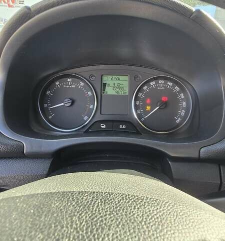 Белый Шкода Фабия, объемом двигателя 1.2 л и пробегом 102 тыс. км за 4700 $, фото 17 на Automoto.ua