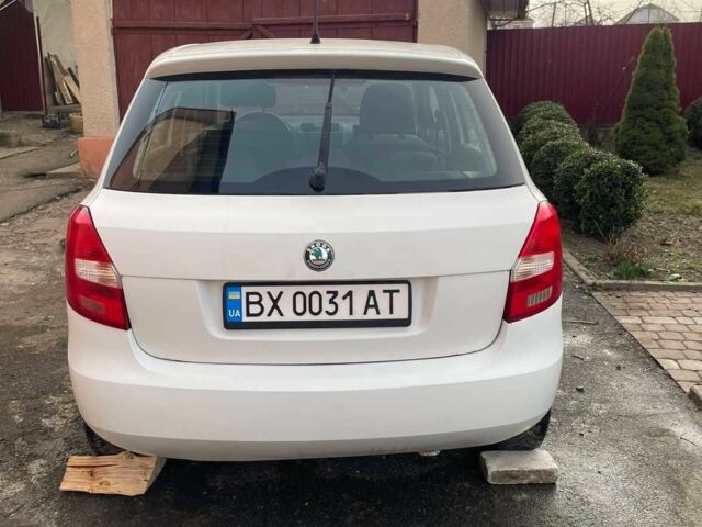 Белый Шкода Фабия, объемом двигателя 0 л и пробегом 260 тыс. км за 5060 $, фото 2 на Automoto.ua