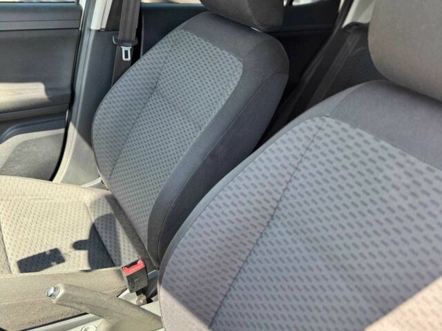 Белый Шкода Фабия, объемом двигателя 1.4 л и пробегом 190 тыс. км за 4950 $, фото 15 на Automoto.ua