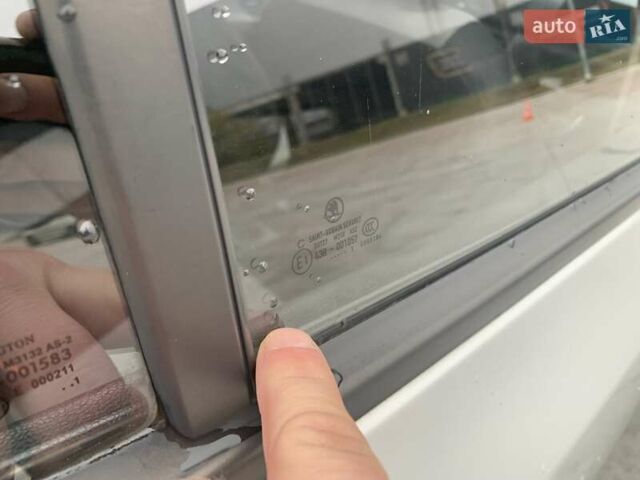 Белый Шкода Фабия, объемом двигателя 1.39 л и пробегом 230 тыс. км за 3698 $, фото 50 на Automoto.ua