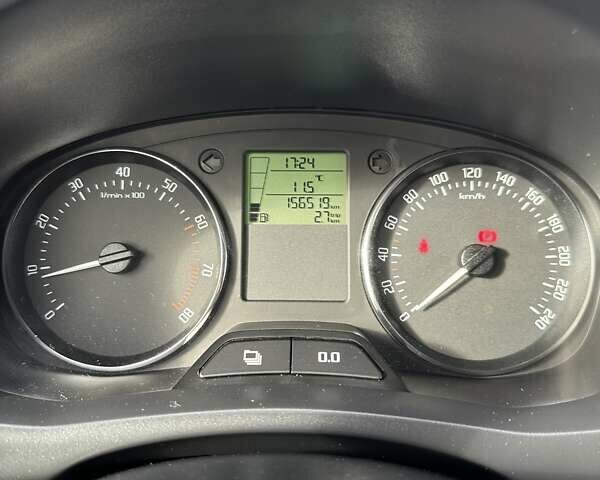 Шкода Фабия 2011 в Буче на Automoto.ua Белый Шкода Фабия, объемом двигателя 1.2 л и пробегом 156 тыс. км за 6300 $, фото 35 на Automoto.ua