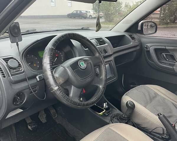 Білий Шкода Фабія, об'ємом двигуна 1.2 л та пробігом 298 тис. км за 4500 $, фото 8 на Automoto.ua
