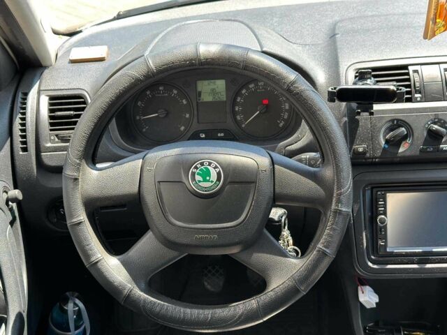 Білий Шкода Фабія, об'ємом двигуна 1.2 л та пробігом 173 тис. км за 4740 $, фото 14 на Automoto.ua