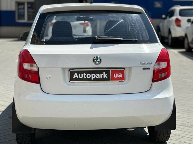 Білий Шкода Фабія, об'ємом двигуна 1.2 л та пробігом 173 тис. км за 4740 $, фото 5 на Automoto.ua
