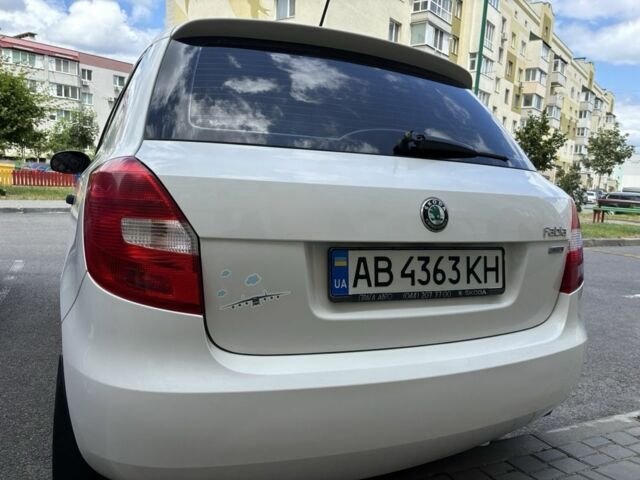 Білий Шкода Фабія, об'ємом двигуна 1.2 л та пробігом 230 тис. км за 4800 $, фото 6 на Automoto.ua