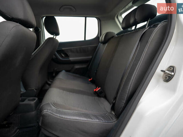 Білий Шкода Фабія, об'ємом двигуна 1.39 л та пробігом 286 тис. км за 4500 $, фото 20 на Automoto.ua