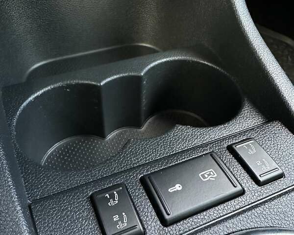 Шкода Фабия 2011 в Буче на Automoto.ua Белый Шкода Фабия, объемом двигателя 1.2 л и пробегом 156 тыс. км за 6300 $, фото 38 на Automoto.ua