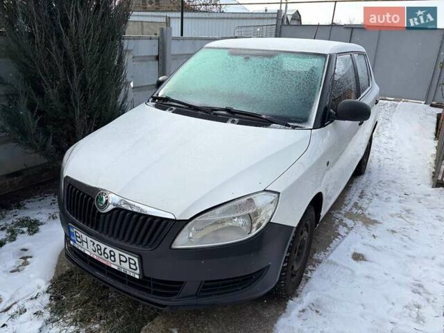 Білий Шкода Фабія, об'ємом двигуна 1.2 л та пробігом 253 тис. км за 4200 $, фото 4 на Automoto.ua