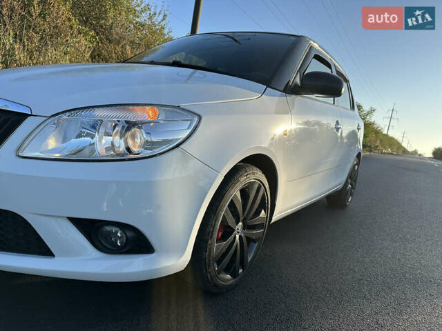 Білий Шкода Фабія, об'ємом двигуна 1.4 л та пробігом 229 тис. км за 8500 $, фото 16 на Automoto.ua