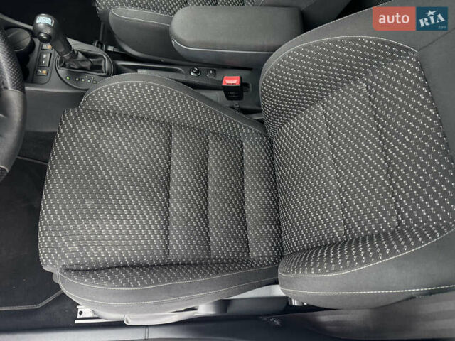 Белый Шкода Фабия, объемом двигателя 1.4 л и пробегом 177 тыс. км за 8500 $, фото 39 на Automoto.ua