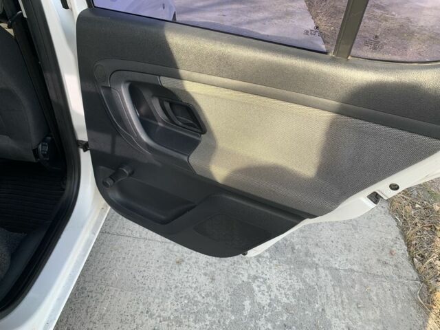 Белый Шкода Фабия, объемом двигателя 1.4 л и пробегом 229 тыс. км за 3799 $, фото 14 на Automoto.ua