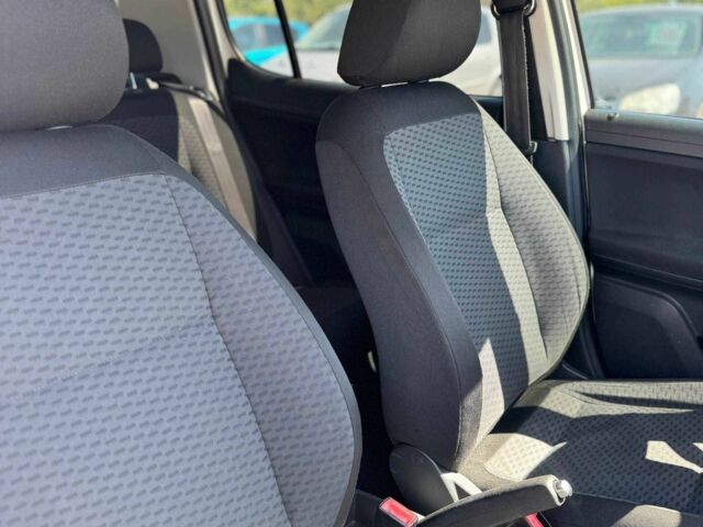 Белый Шкода Фабия, объемом двигателя 1.4 л и пробегом 190 тыс. км за 4950 $, фото 13 на Automoto.ua