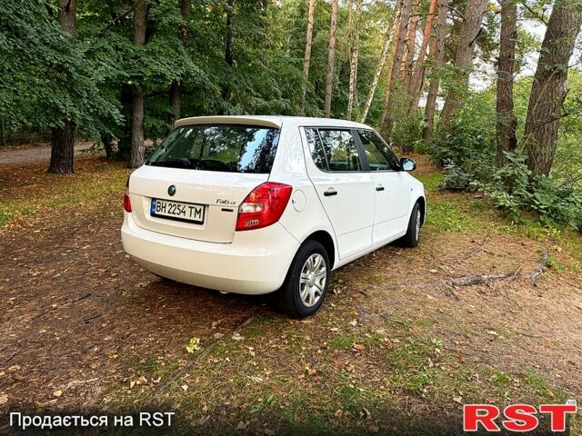 Білий Шкода Фабія, об'ємом двигуна 1.6 л та пробігом 214 тис. км за 4900 $, фото 1 на Automoto.ua