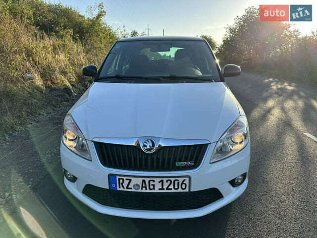 Білий Шкода Фабія, об'ємом двигуна 1.4 л та пробігом 229 тис. км за 8500 $, фото 18 на Automoto.ua
