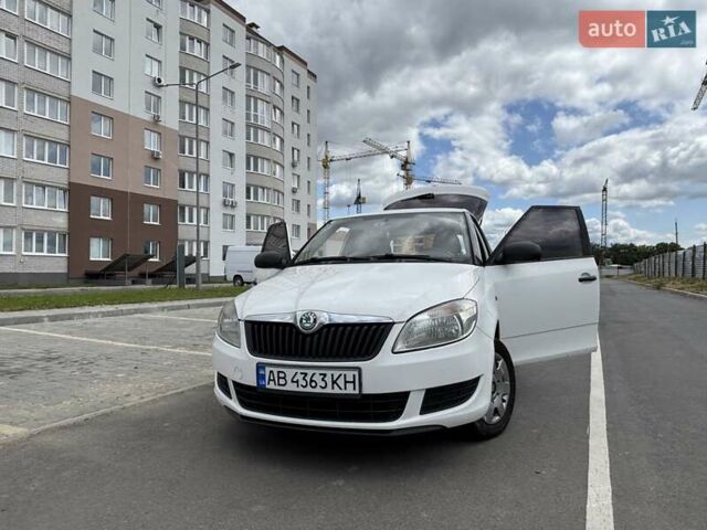Шкода Фабия 2011 в Виннице на Automoto.ua Белый Шкода Фабия, объемом двигателя 1.2 л и пробегом 230 тыс. км за 4800 $, фото 4 на Automoto.ua